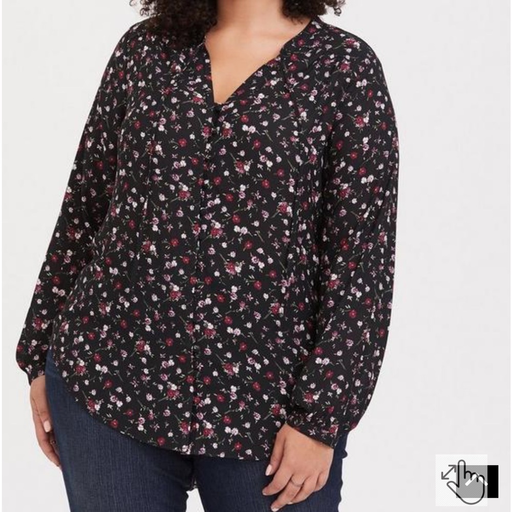 TORRID Black Crepe Button-Front Tie Neck
Tunic Top